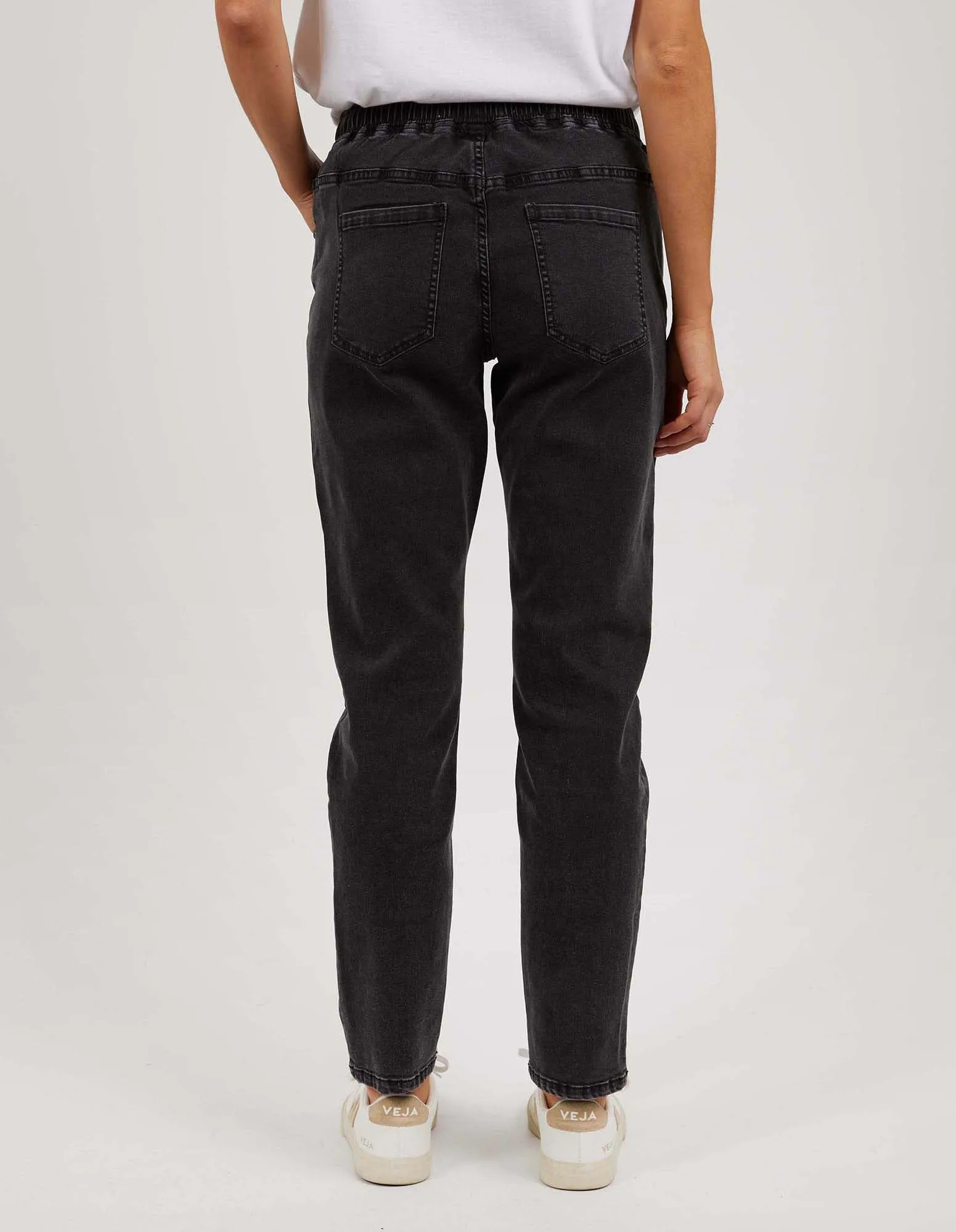 Foxwood Juliette Jogger Jean Washed Black