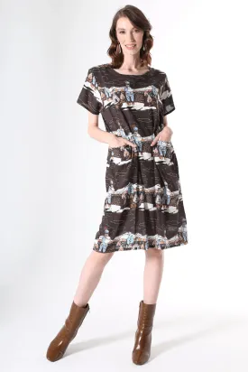 Pathfinder Shift Dress in Seersucker