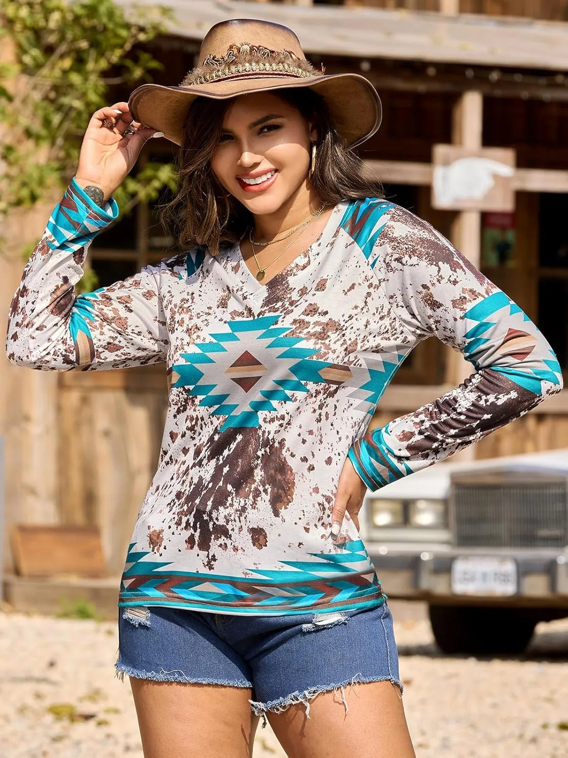 Womens Long Sleeve T Shirts Aztec Cow Print Western Henley Tops Ladies Graphic Tees Casual V Neck Loose Fit Blouse